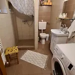 Tisza-tavi Menedék Apartman *