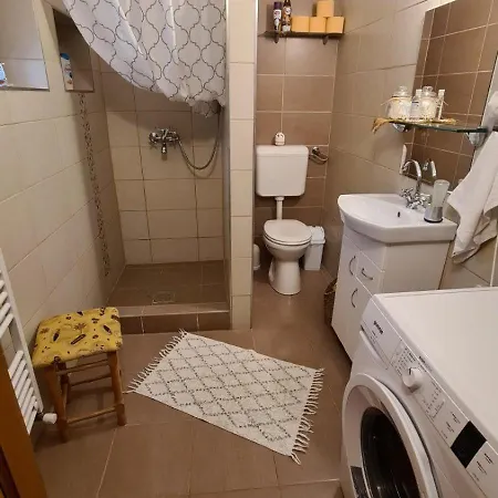Tisza-tavi Menedek Apartmán *