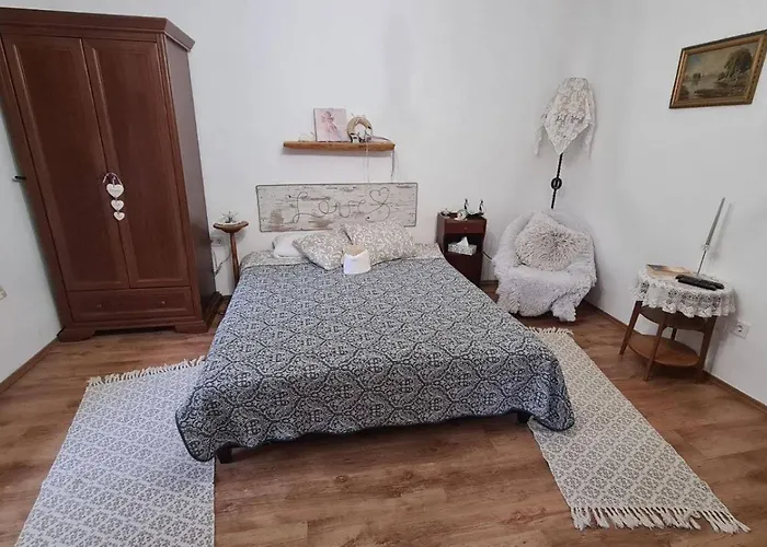 Tisza-tavi Menedek Διαμέρισμα *